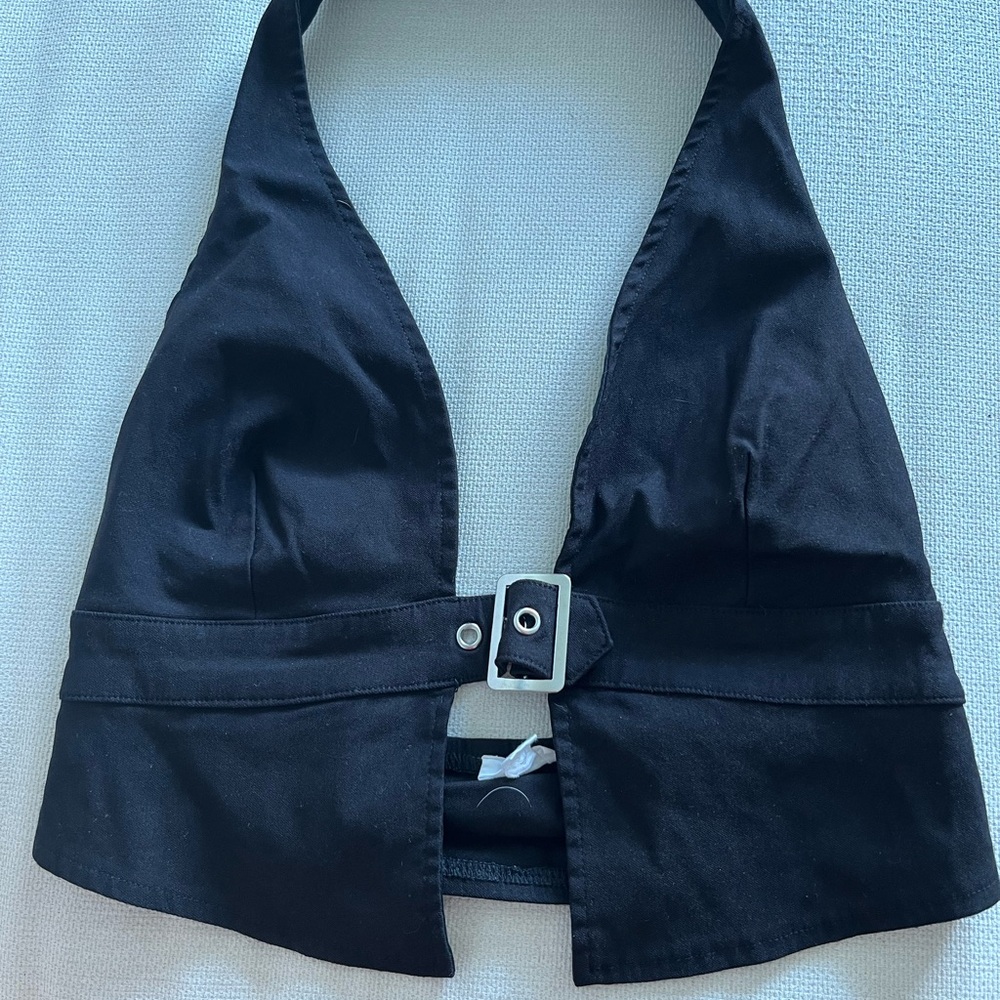 Garage Black Top with Buckle Accent